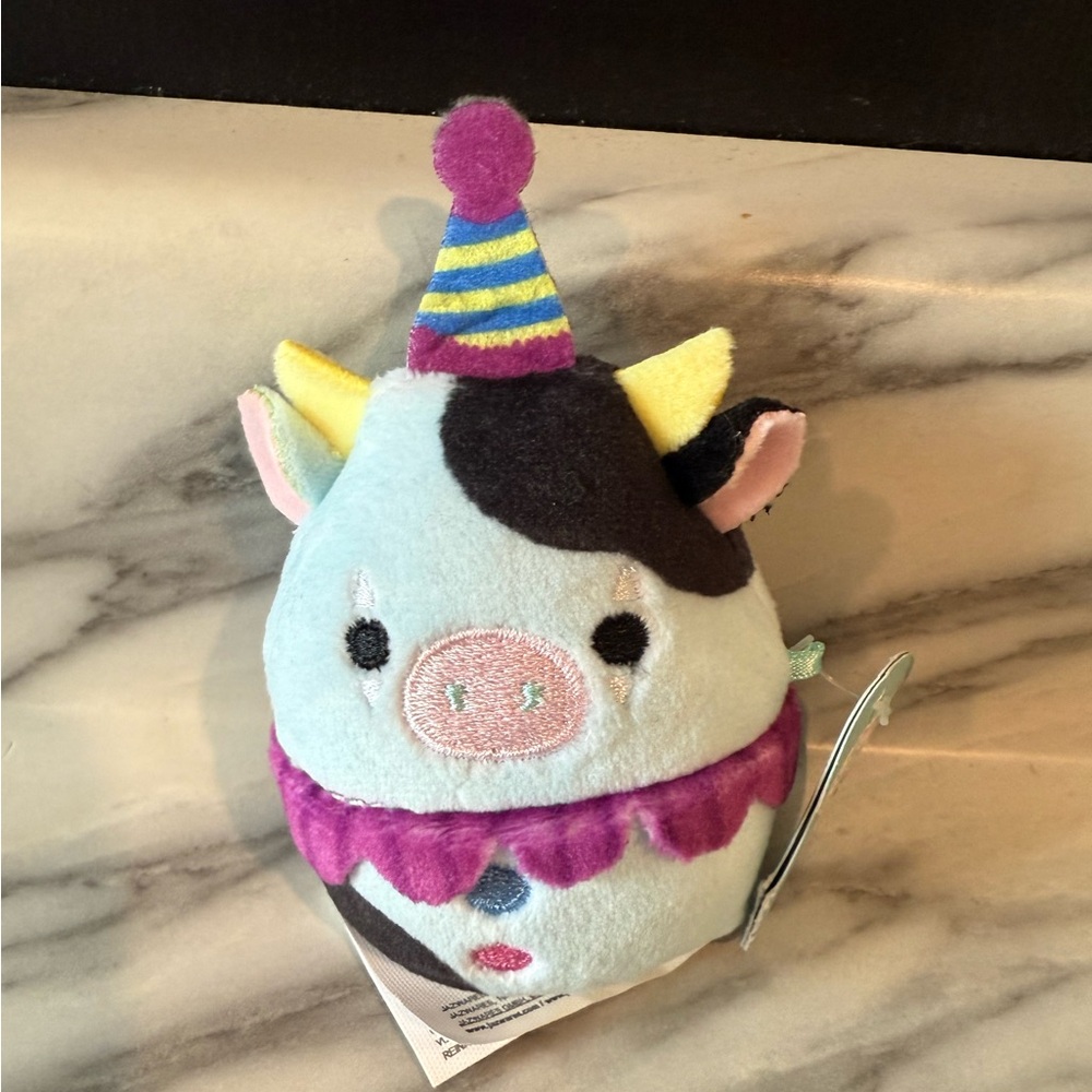 Squishmallows 2.5” Micromallows Cillian The Cow Clown